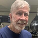 Hospitalizan a Stevie Young de AC/DC en Buenos Aires y a Chuck Norris en Hawái